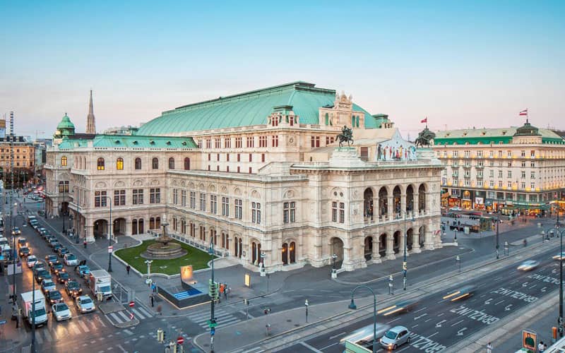 Viyana Opera Binası