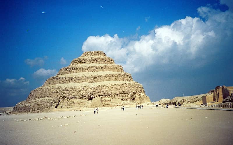 Sakkara Piramiti