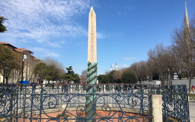 Sultanahmet-Yilanli-Sutun