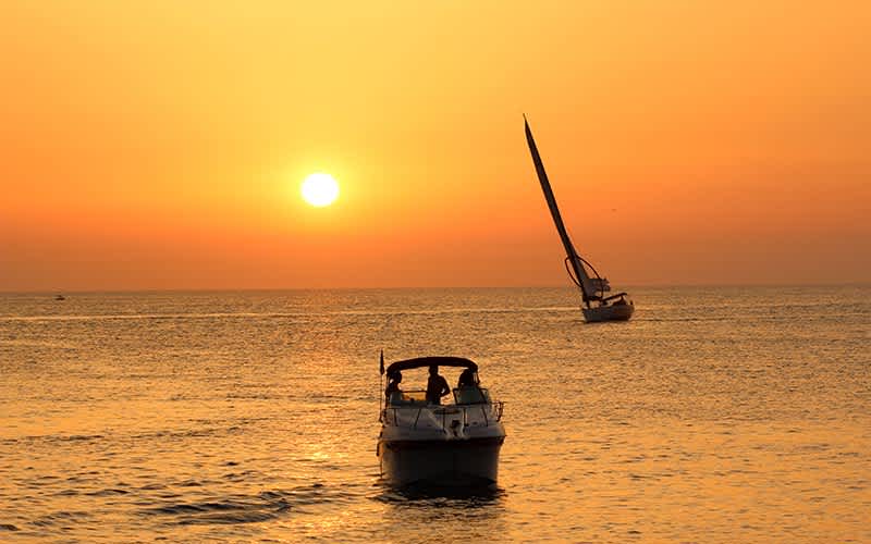 Cafe-del-Mar-Gun-Batimi