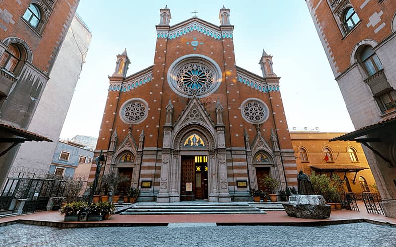 Saint Antuan Kilisesi