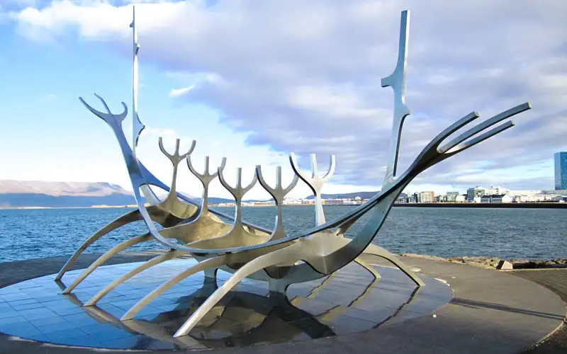 solfar-heykeli-reykjavik-gezilecek-yerler