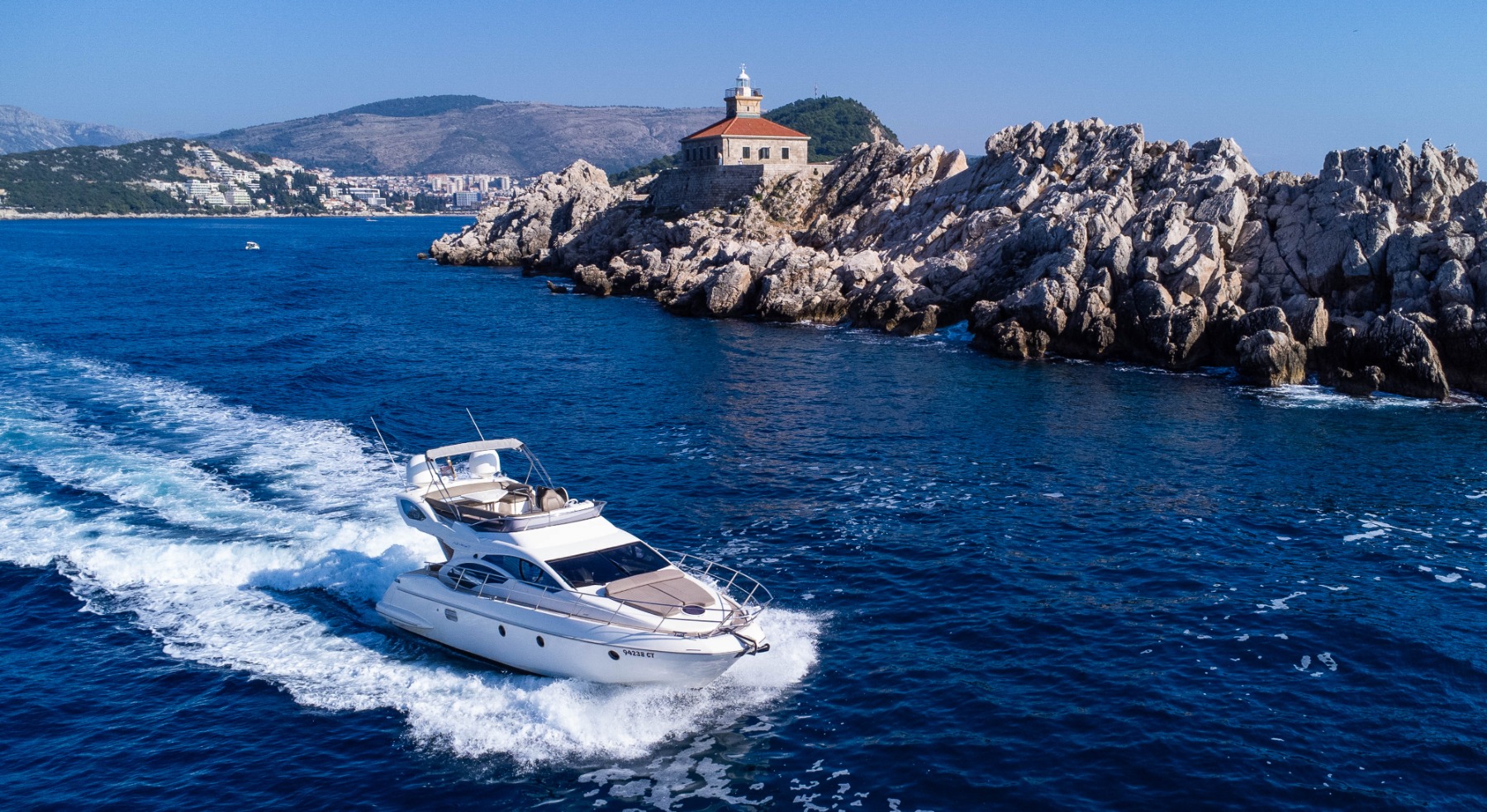 Azimut 43 Fly - max. 12 people 