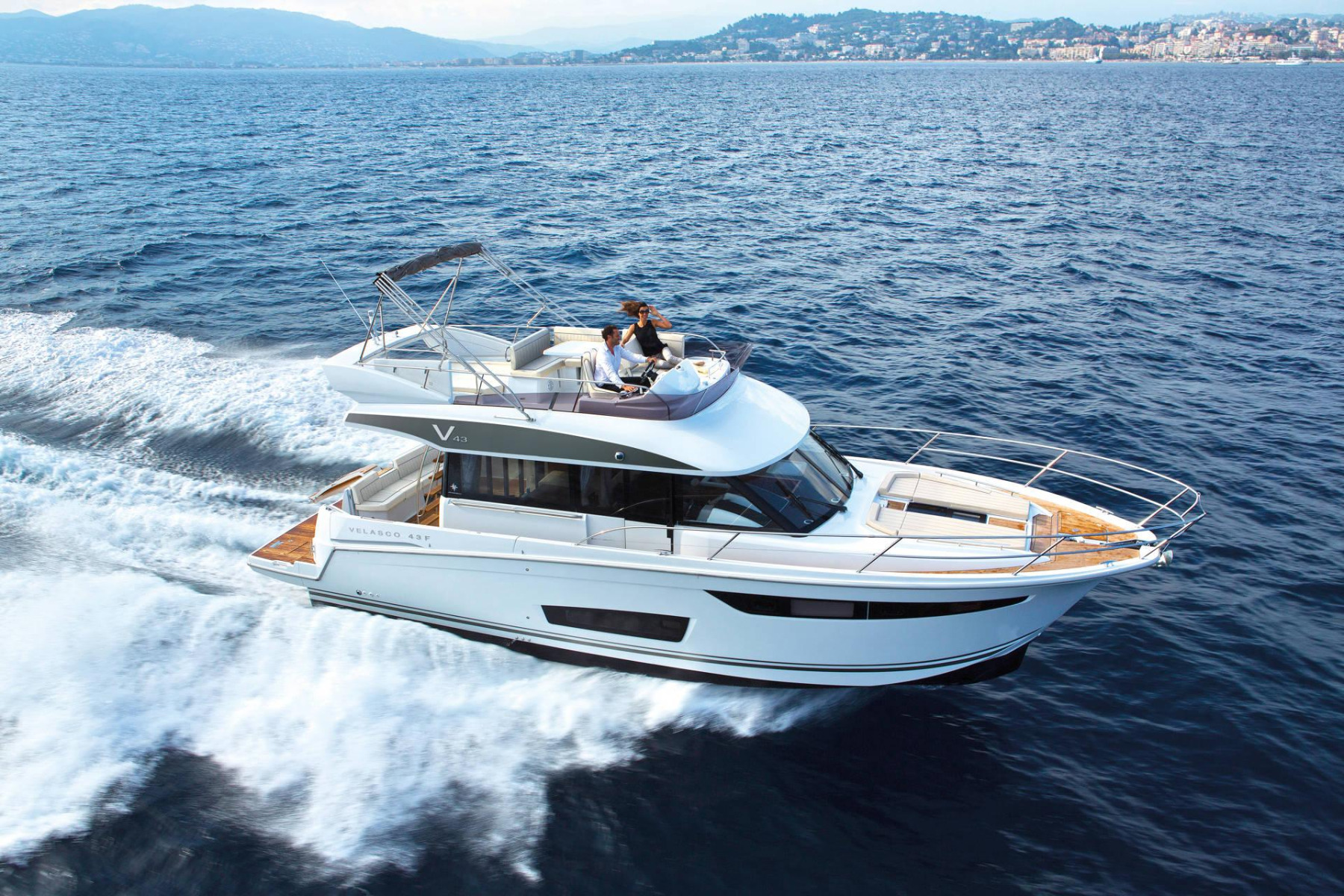 Velasco 43 F - max. 10 people