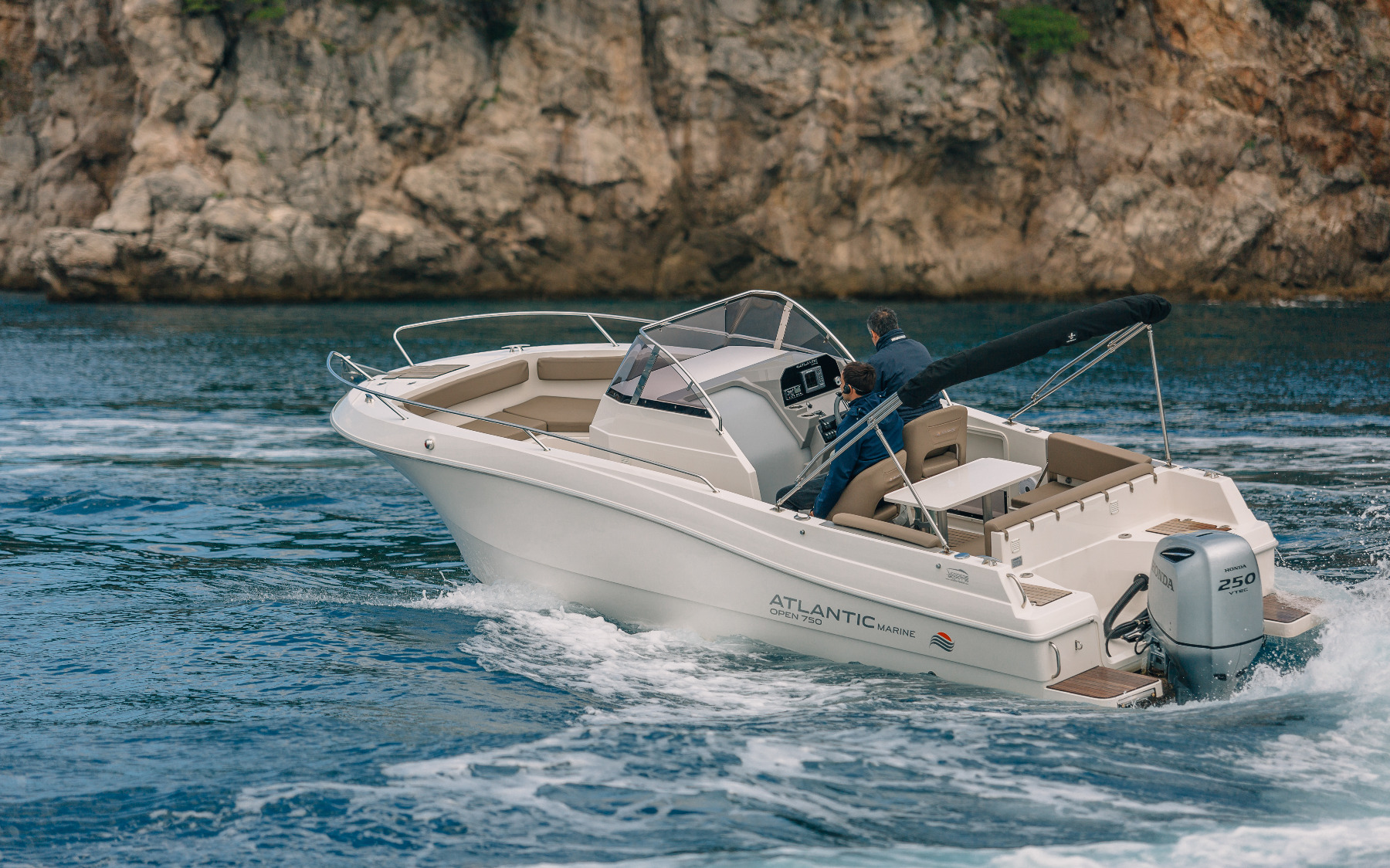 Atlantic Marine Open 750 - max. 8 people