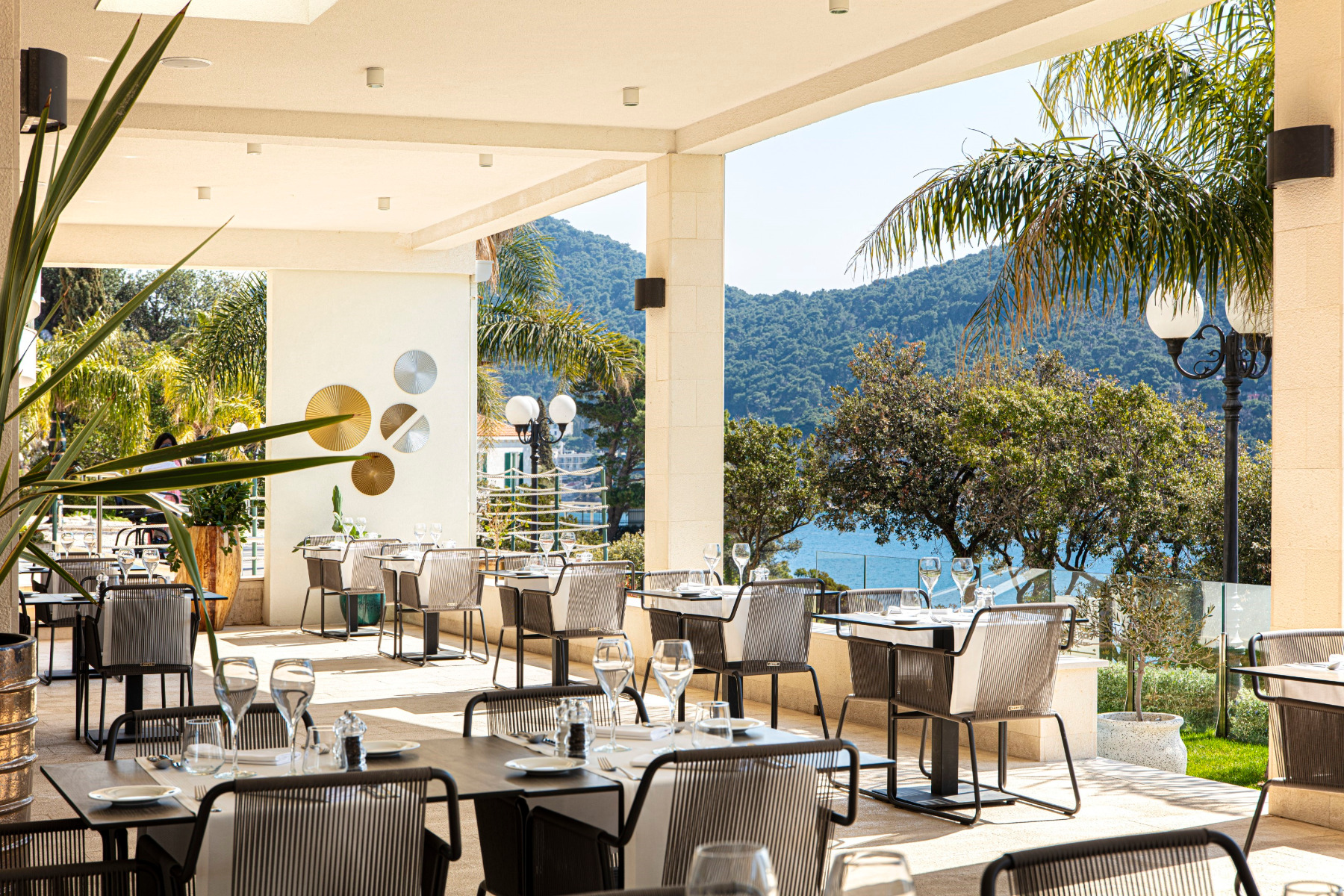 Crown Grill House Reservation