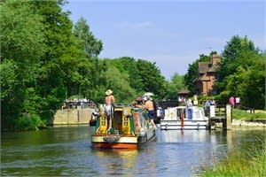 Abingdon Lock is steeped in history, with the original weir reputedly built by monks.
