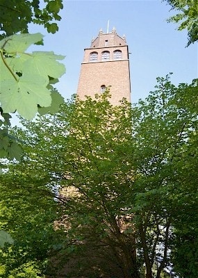Walking towards Folly Tower