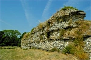 A medium length circular walk past the excavations site.