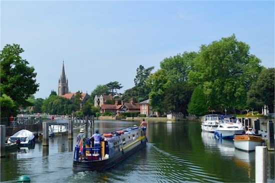 a barge just left the lock