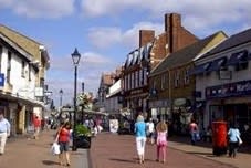 A pleasant market town where you can enjoy discount outlet shopping.