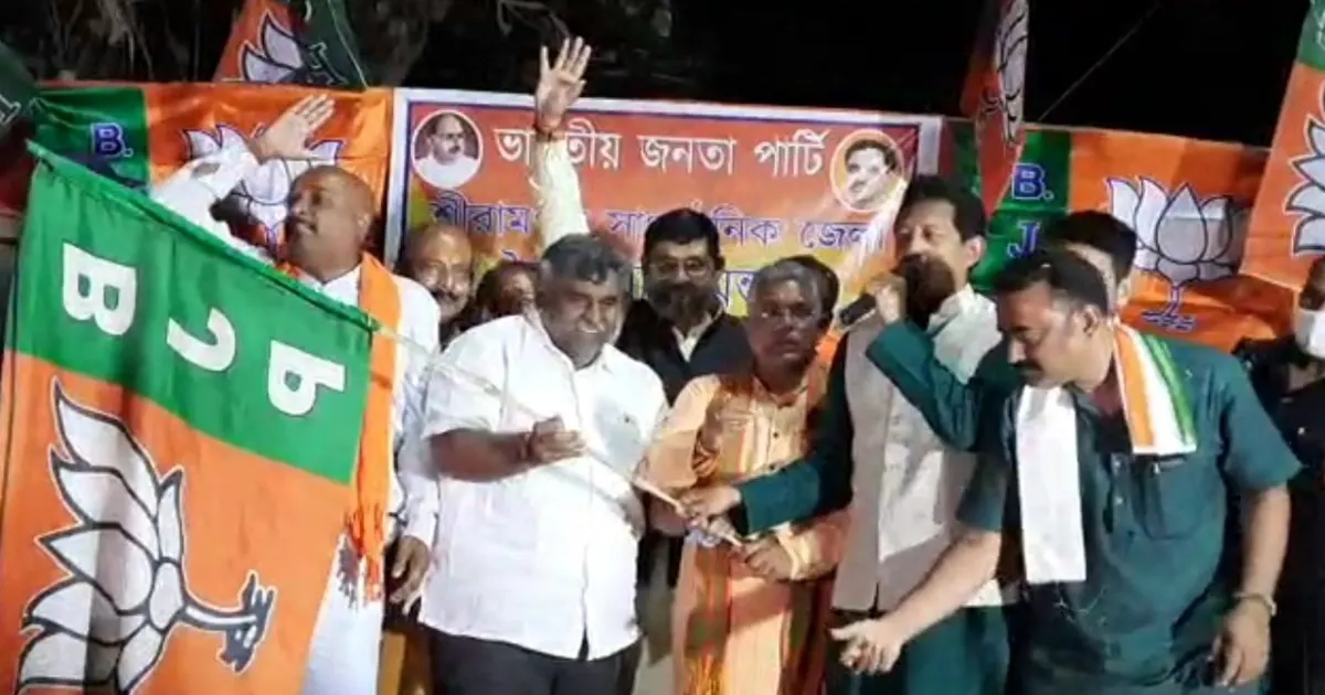 বিজেপিতে যোগ আসানসোলের প্রাক্তন মেয়র জিতেন্দ্র তিওয়ারি