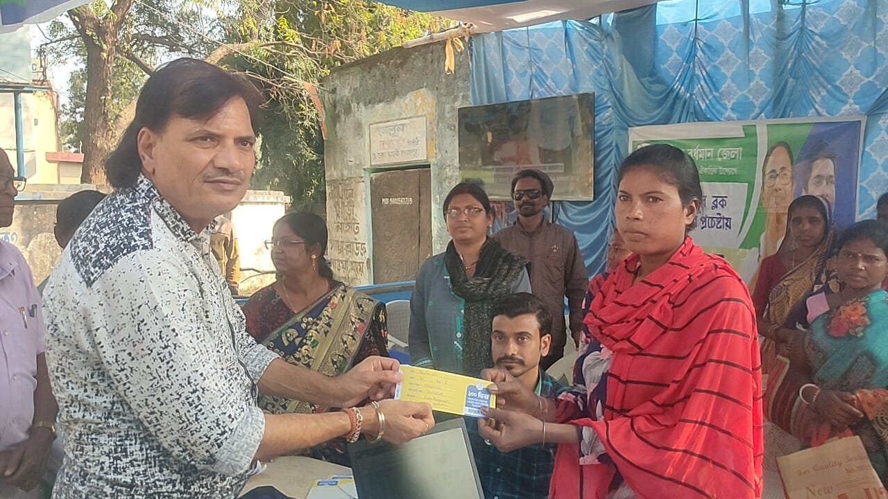 সালানপুর ব্লকে সহায়তা শিবির পরিদর্শন বিধায়ক বিধান উপাধ্যায়ের: