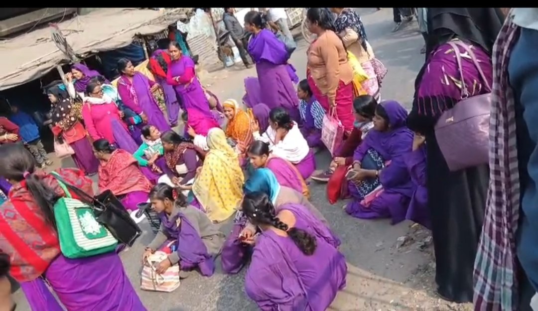 স্বাস্থ্য ভবন অভিযানে যেতে বাধা আশা কর্মীদের