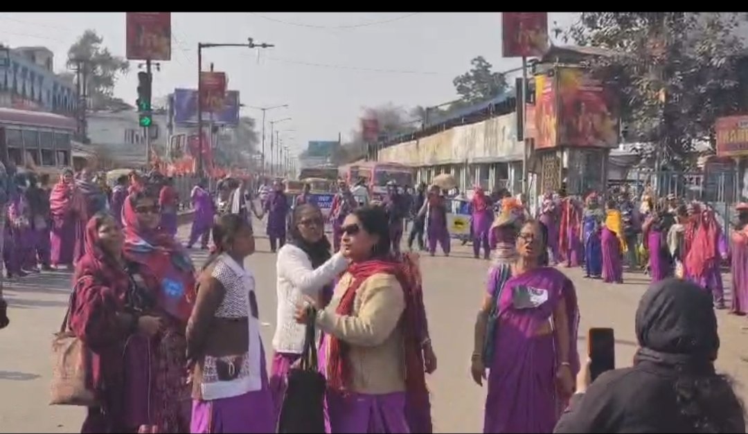 আশা কর্মীদের ধিক্কার মিছিল