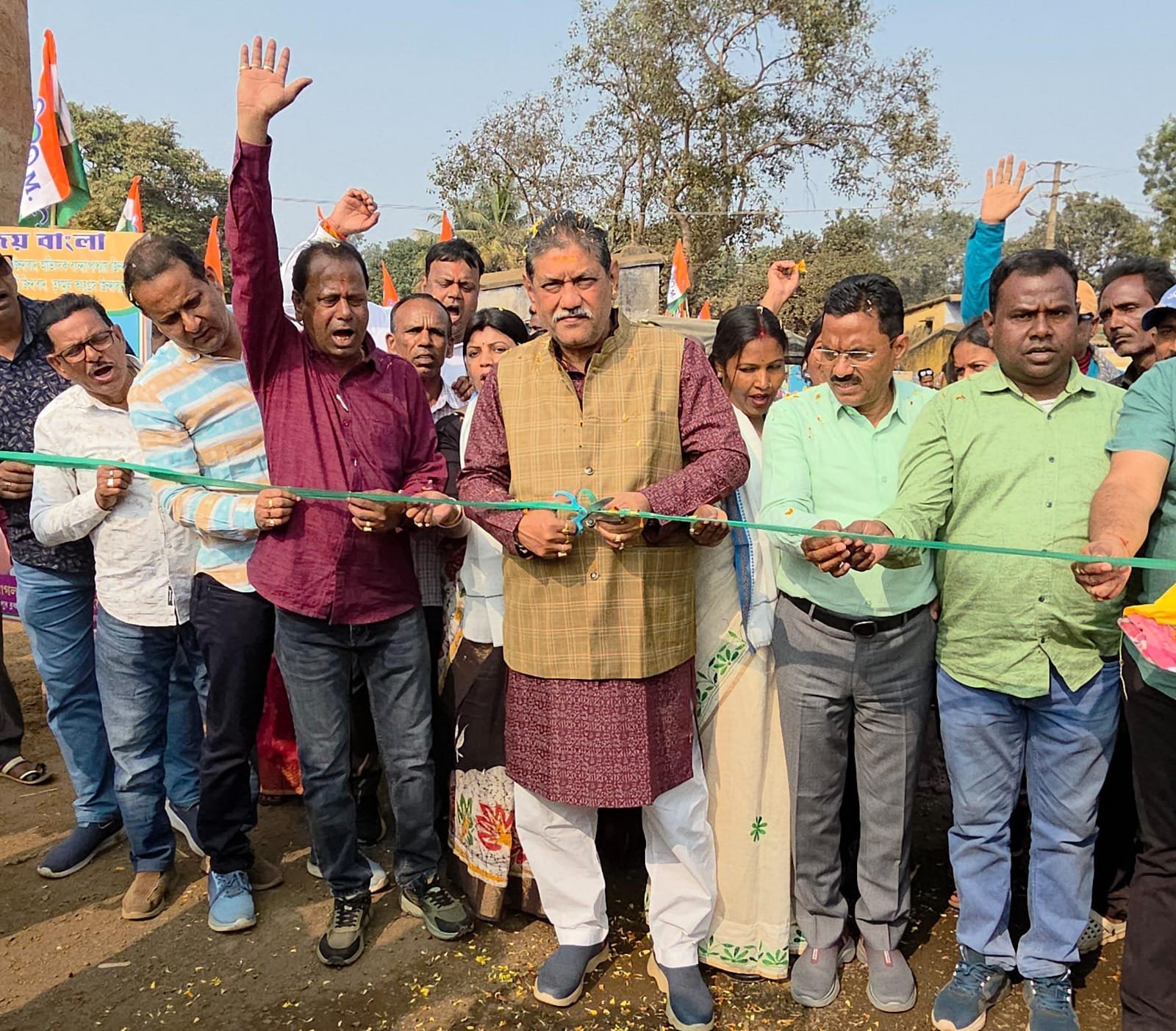 পান্ডবেশ্বরের উন্নয়নে নতুন পালক! গোগলায় ১ কোটি ২৫ লক্ষ টাকা ব্যয়ে পথশ্রী রাস্তার শিলান্যাস