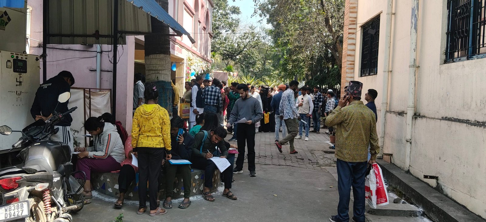 'Yuvo Sathi' camps organized across the state on Mahashivratri, long queues formed