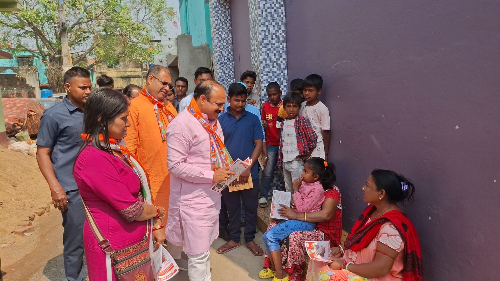 রাজস্থানের খান্ডার বিধায়ক পশ্চিমবঙ্গকে বাংলাদেশের সাথে তুলনা করেছেন, বাংলায় বিজেপি সরকার গঠনের দাবিও করেছেন
