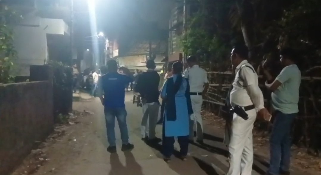 ভোটের আগে খাস কলকাতায় বোমা উদ্ধার, আতঙ্ক ১২৭ নম্বর ওয়ার্ডে