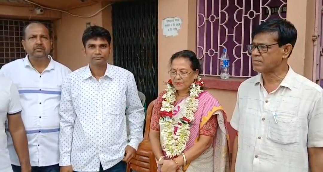 ৭০ হাজার ভোটে জিতে সেই জয় মুখ্যমন্ত্রীকে উপহার দেব” — মিনাখায় আত্মবিশ্বাসী ঊষা রানী মণ্ডল