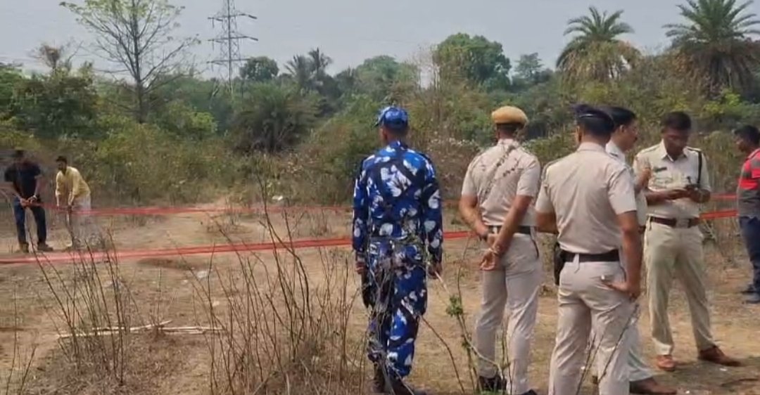 রক্তাক্ত অবস্থায় আদিবাসী যুবকের দেহ উদ্ধার, খুনের আশঙ্কায় আসানসোলে চাঞ্চল্য