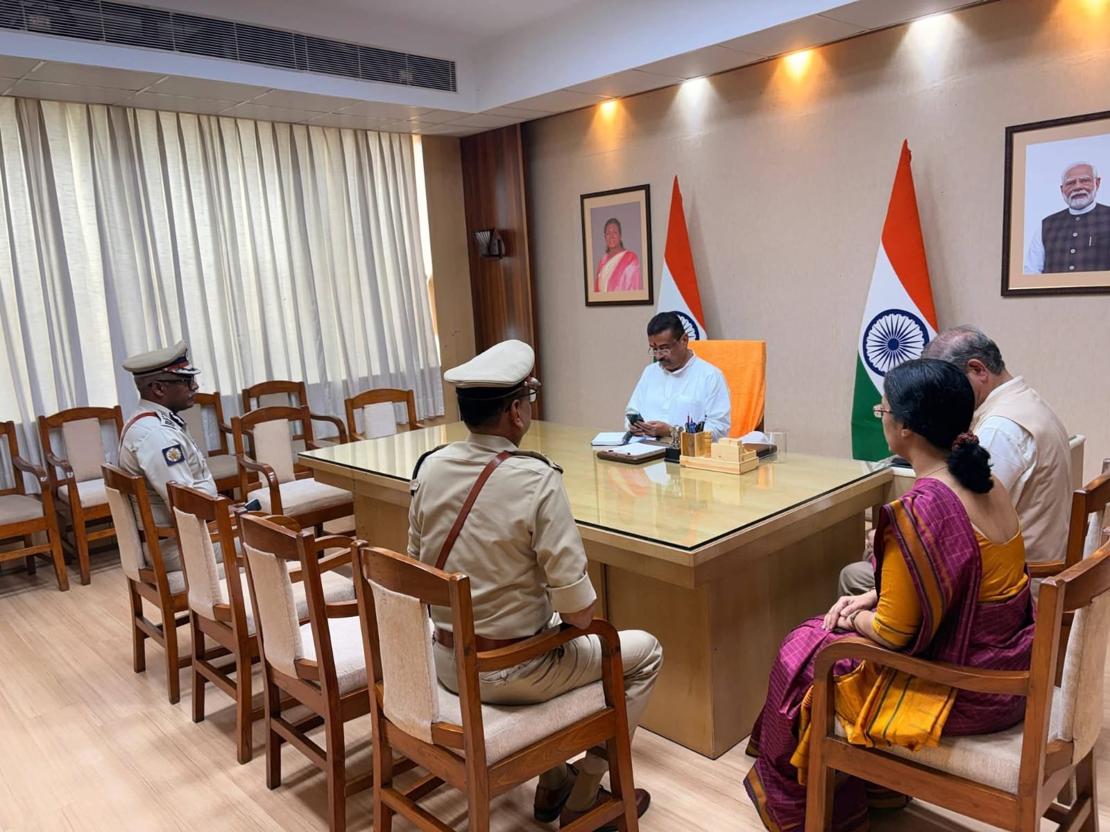 নবান্নে উচ্চপর্যায়ের প্রশাসনিক বৈঠক, আইন-শৃঙ্খলা ও জননিরাপত্তায় জোর