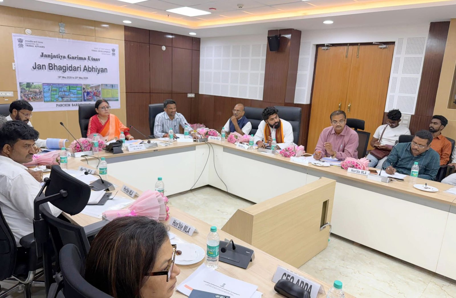 পশ্চিম বর্ধমানে উন্নয়ন বৈঠক, জেলাশাসকের সঙ্গে আলোচনা মন্ত্রী অগ্নিমিত্রা পালের