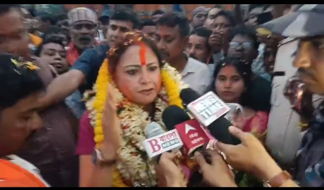 মন্ত্রী হিসেবে প্রথমবার আসানসোল দক্ষিণে অগ্নিমিত্রা পাল, বিজেপি কর্মীদের উচ্ছ্বাসে জমকালো সংবর্ধনা