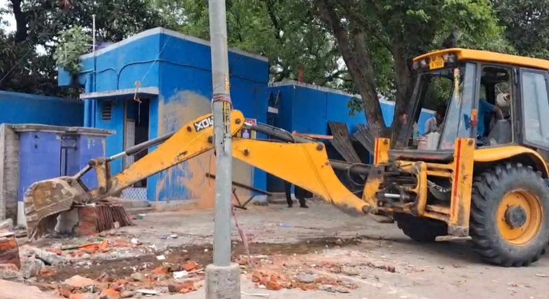 বার্নপুরে সেল আইএসপির উচ্ছেদ অভিযান, ভাঙা হল তৃণমূল কাউন্সিলরের কার্যালয়