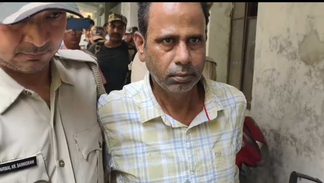 গোগলা অঞ্চলের তৃণমূল সভাপতি গৌতম ঘোষ গ্রেফতার, থানার সামনে বিজেপির বিক্ষোভ