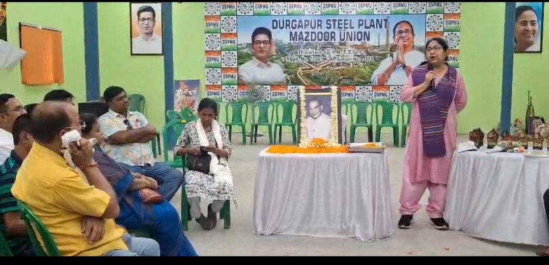 দুর্গাপুরে তৃণমূল সাংসদ দোলা সেনকে কালো পতাকা, বিজেপির বিক্ষোভে উত্তেজনা