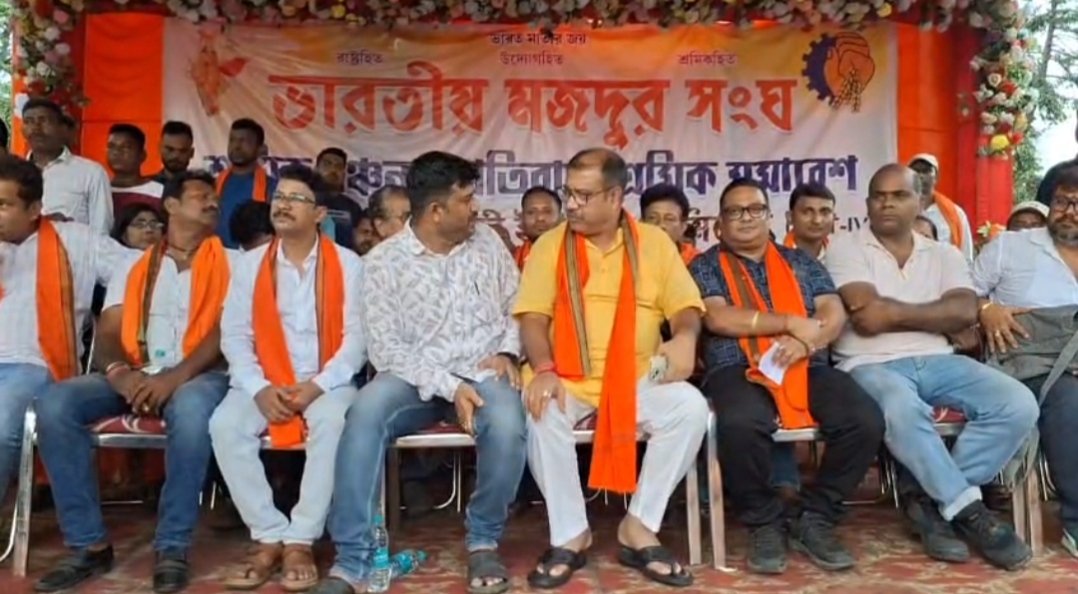 জয় বালাজী কারখানার গেটে বিজেপি বিধায়কদের সভা, ব্যবস্থাপনার বিরুদ্ধে কড়া হুঁশিয়ারি