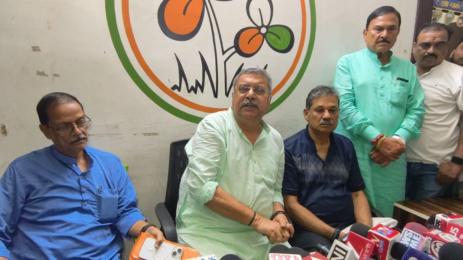 আসানসোলে ২১ জুলাইয়ের প্রস্তুতি বৈঠক / "বাংলায় পুলিশি রাজ চলছে"— বিজেপিকে তীব্র আক্রমণ কল্যাণ বন্দ্যোপাধ্যায়ের