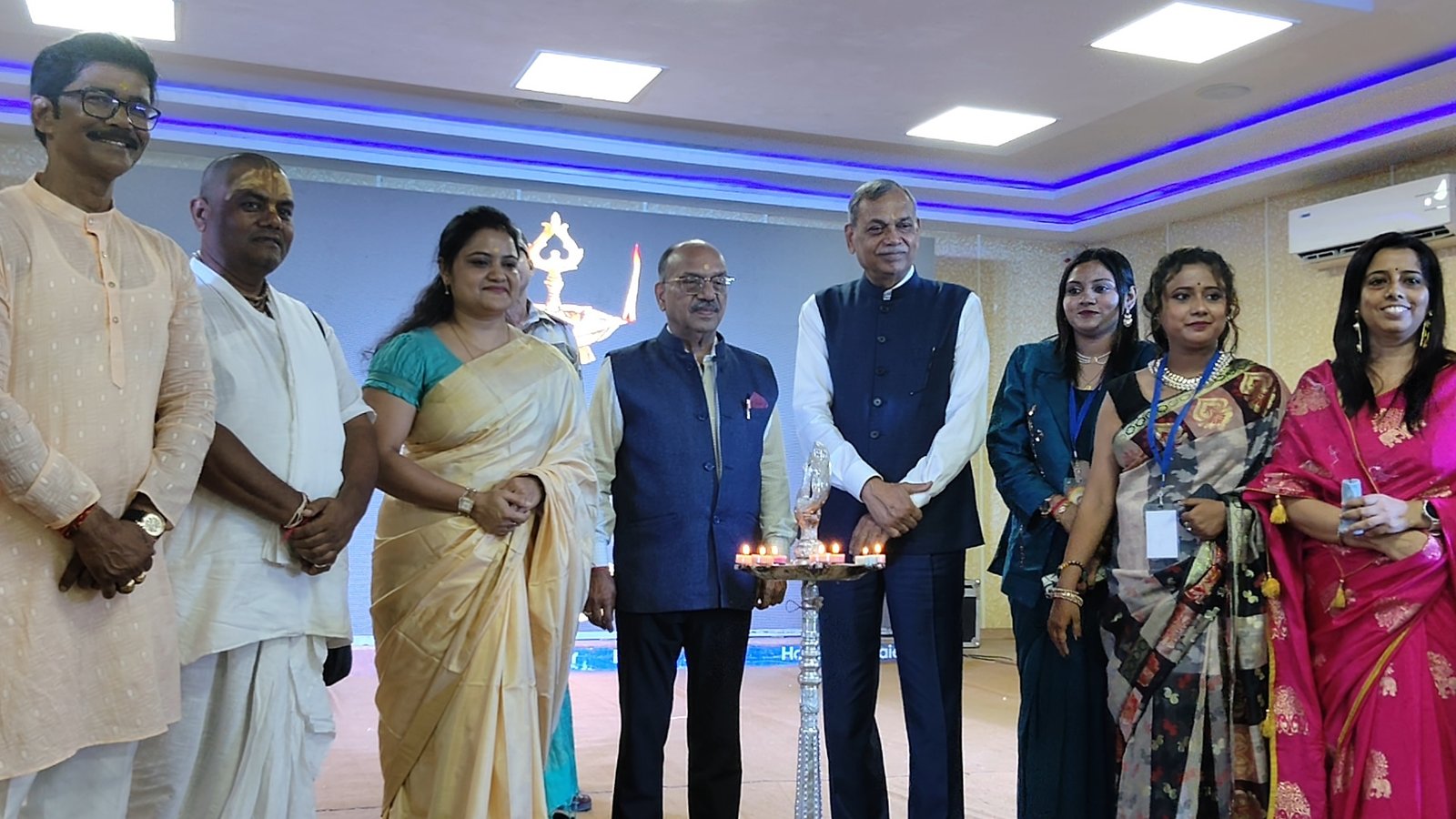 आसनसोल क्लब में 'नारी उत्कृष्ट मेला' का उद्घाटन, नारी सशक्तिकरण का संदेश