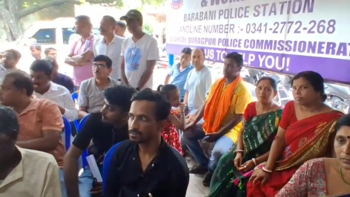 বারাবনিতে পুজো কমিটির সঙ্গে প্রশাসনিক বৈঠক, জারি হল ১২ দফার নির্দেশিকা