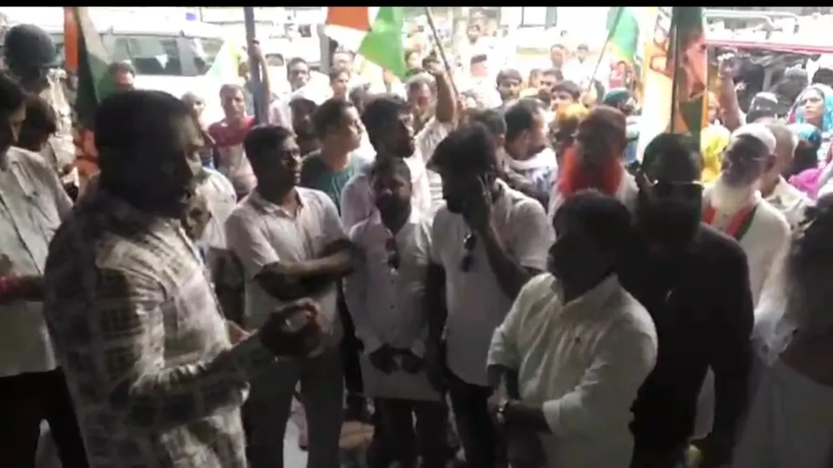 পৌর নির্বাচনের আগেই বাদ পড়া নাম নথিভুক্ত করার দাবি, আসানসোলে হুঁশিয়ারি কংগ্রেস নেতৃত্বের