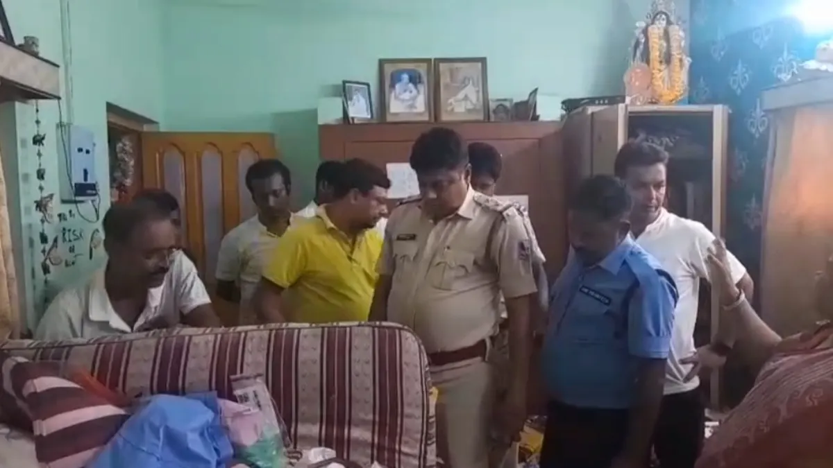 নিবেদিতা প্লেসে ঠিকাদারের বাড়িতে চুরির ঘটনায় আতঙ্ক, তদন্তে দুর্গাপুর থানার পুলিশ