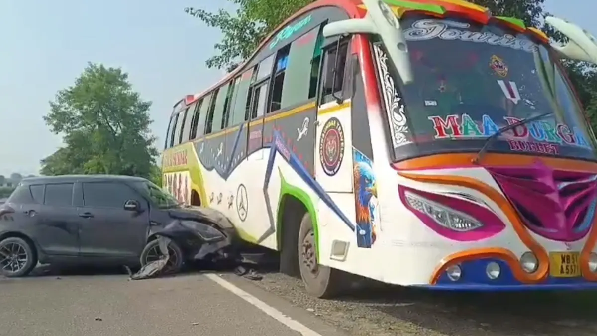 ঘাগরবুড়ির কাছে মর্মান্তিক পথ দুর্ঘটনা, আশঙ্কাজনক অবস্থায় চিকিৎসাধীন ৫