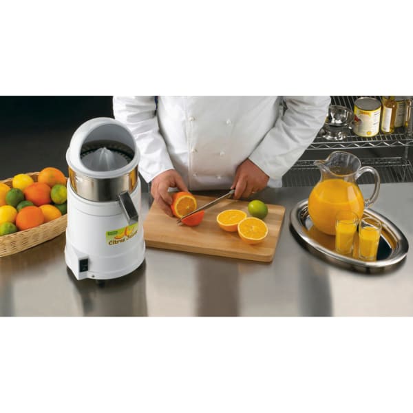 Waring Commercial Heavy-Duty Bar Juice Extractor with Compact Design