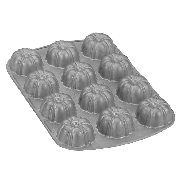 Nordic Ware® 52802 Aluminum 12 Cavity Bundt Cupcake Pan