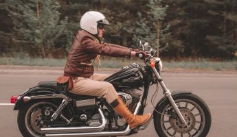 How to Select a Motorcycle Helmet