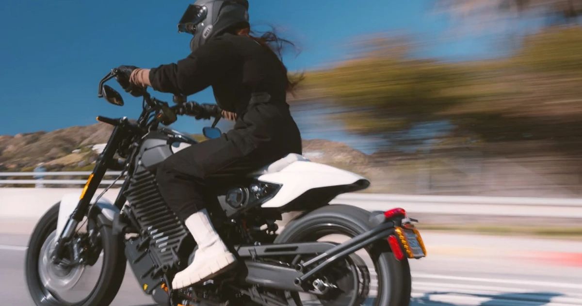 Thinking of Renting an Electric Motorcycle? Here’s Your Quickstart Guide