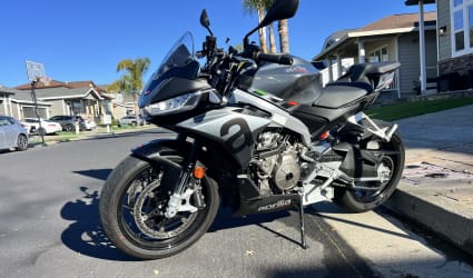 2022 Aprilia Tuono 660 motorcycle rental in Windsor, CA