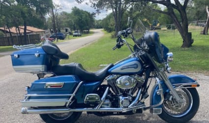 2006 Harley-Davidson FLHTCI Electra Glide Classic motorcycle rental in Bandera, TX