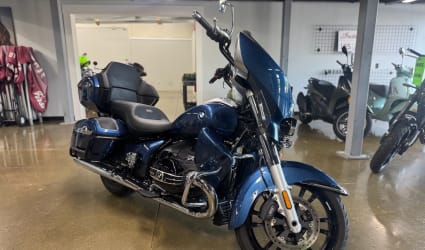2023 BMW R 18 Transcontinental motorcycle rental in Muskego, WI