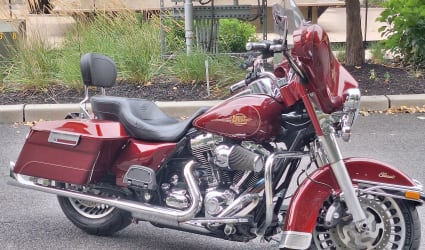 2010 Harley-Davidson FLHTC Electra Glide Classic motorcycle rental in Harrison, NJ