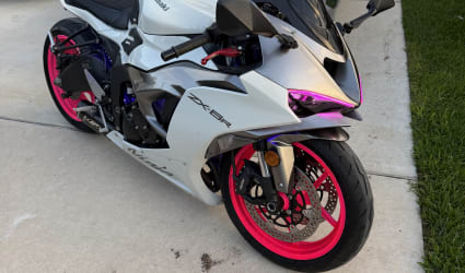 2025 Kawasaki Ninja ZX-6R motorcycle rental in Houston, TX