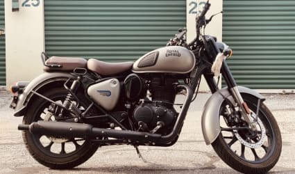 2023 Royal Enfield Classic 350 motorcycle rental in Papillion, NE