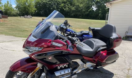 2018 Honda Gold Wing Tour Airbag Automatic DCT motorcycle rental in Dandridge, TN