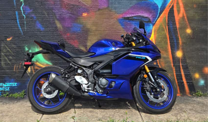 2025 Yamaha YZF-R3 motorcycle rental in Selma, TX